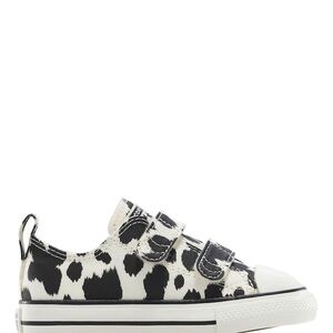 Chuck Taylor Converse Kids Infant Sz 9 Easy On Canvas Sneakers Cow Pattern
